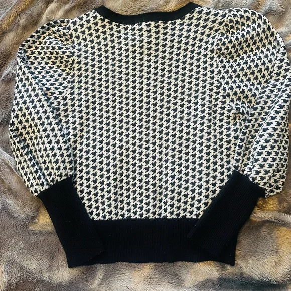 Philosophy Monochrome Houndstooth Knit Top - Picture 6 of 8
